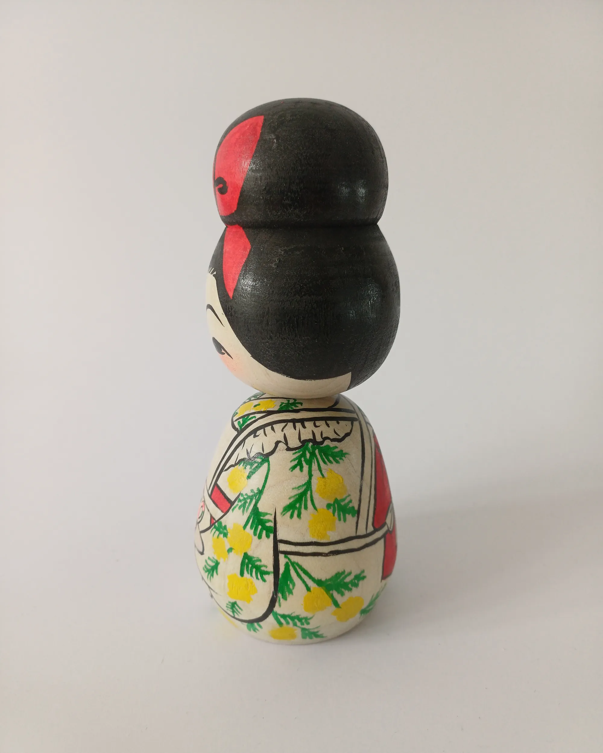 Kokeshi Tōgatta "Mimosa" de Komatsu Rika 小松里佳 - 15cm – Image 2
